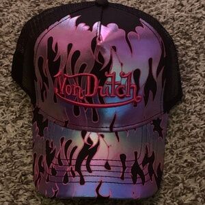 NWT von Dutch pink flame